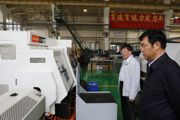 孙进院长考察天津职业大新宝gg中厂 